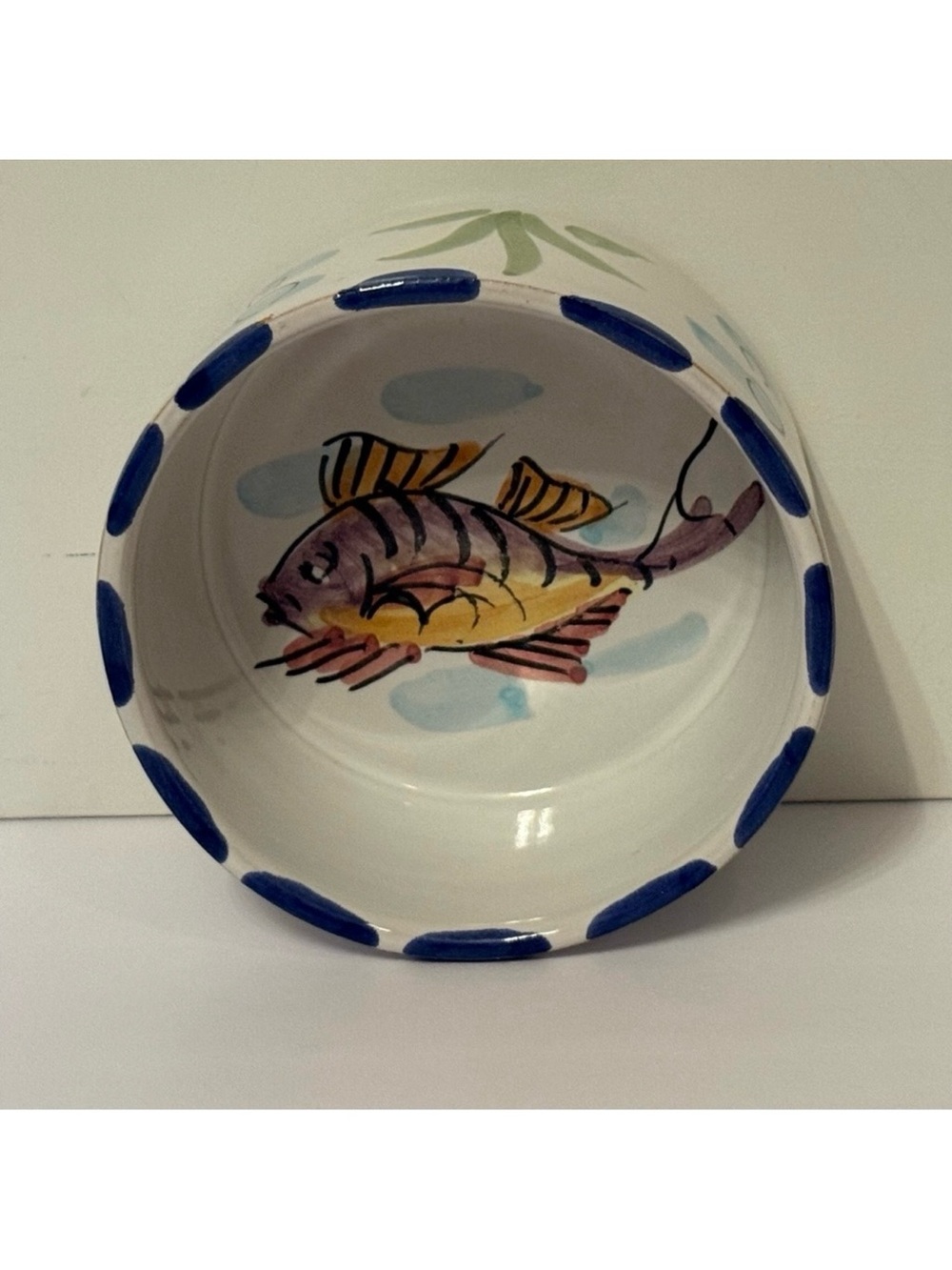 VIETRI ITALY POTTERY FISH DISH WHITE BLUE CIRCLE CROCK HOME SERVE DINNER